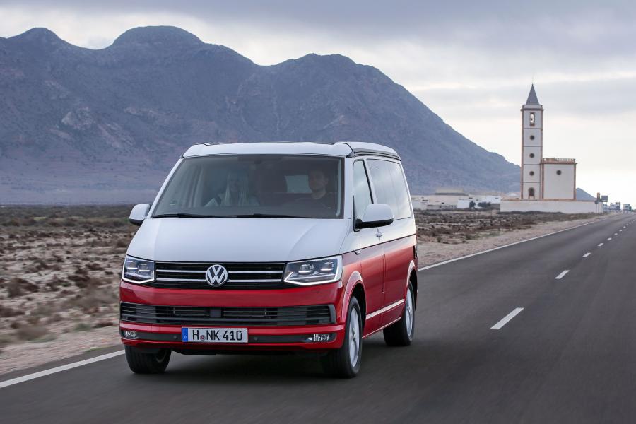  Volkswagen California Ocean Red (T6) 2016 года  (фото 5 из 33)